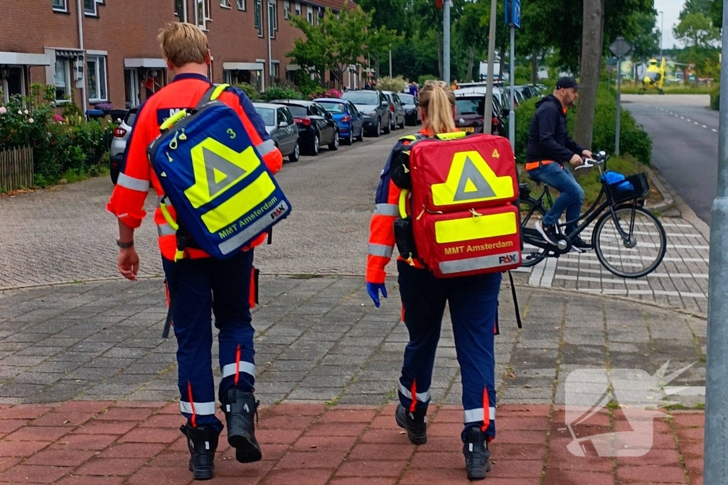 Traumahelikopter landt voor incident in woonwijk