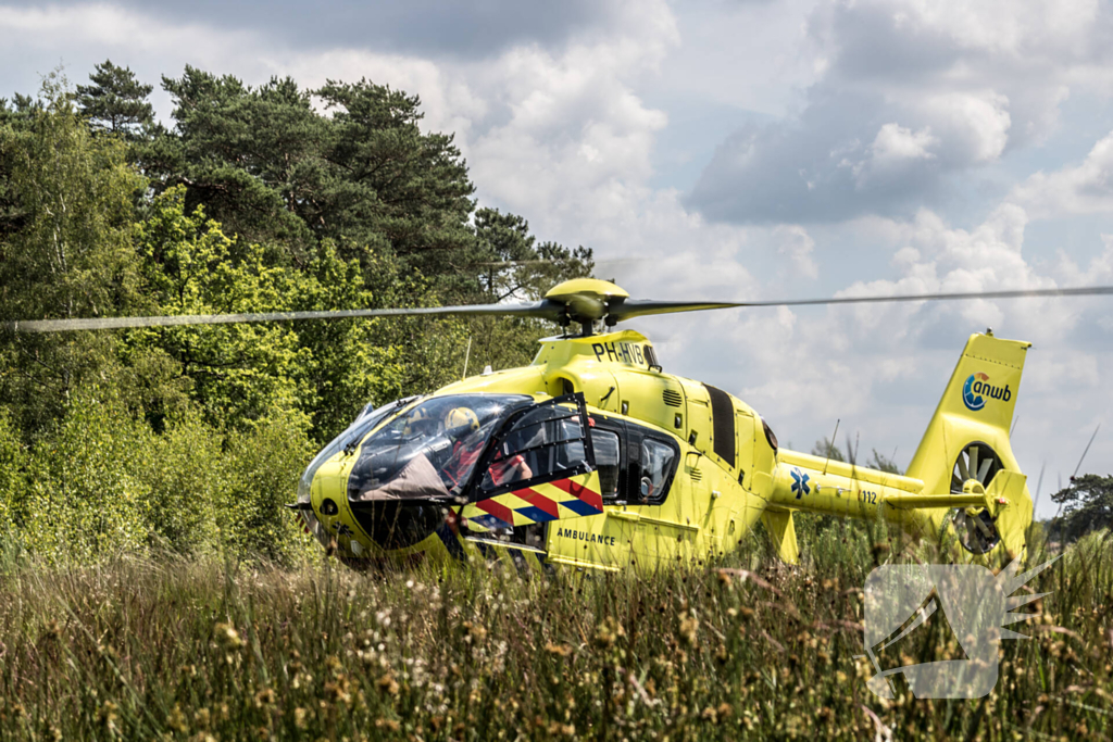 Traumahelikopter landt midden in natuurgebied