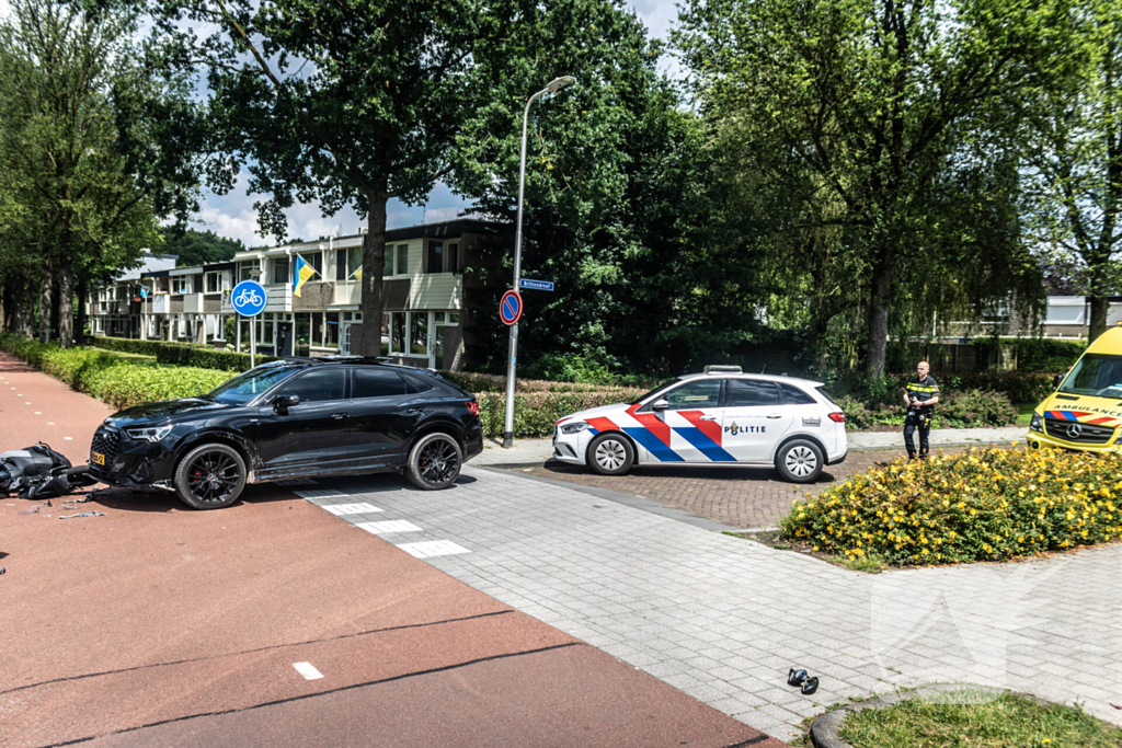 Flinke schade scooter na harde val kruising