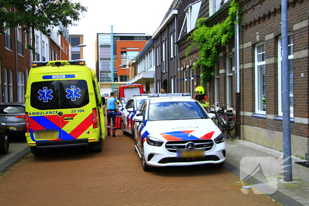 Persoon ernstig gewond na val van dak