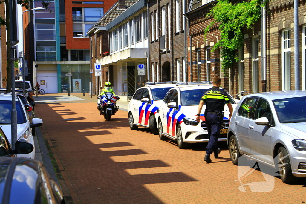 Persoon ernstig gewond na val van dak