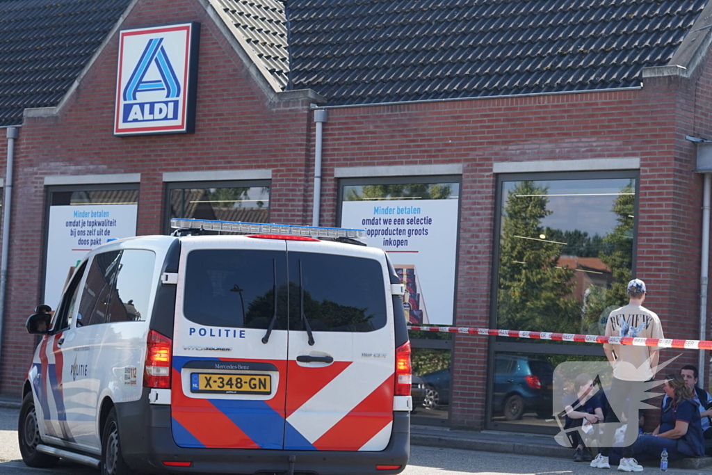 Supermarkt ontruimd na meldingen van duizeligheid en misselijkheid