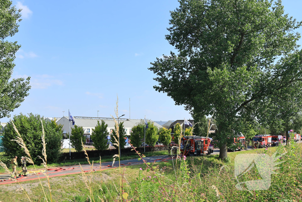 Zeer grote brand veroorzaakt veel rookontwikkeling