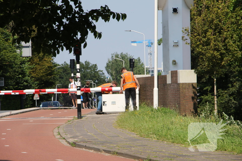 Vertraging nadat brug in storing staat