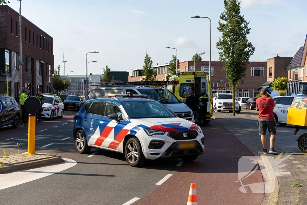 Pizzabezorger gewond bij aanrijding met bestelbus