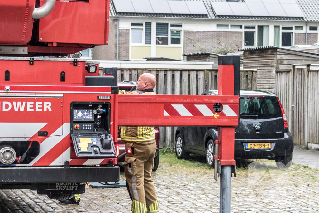 Poes ontglipt aan de brandweer