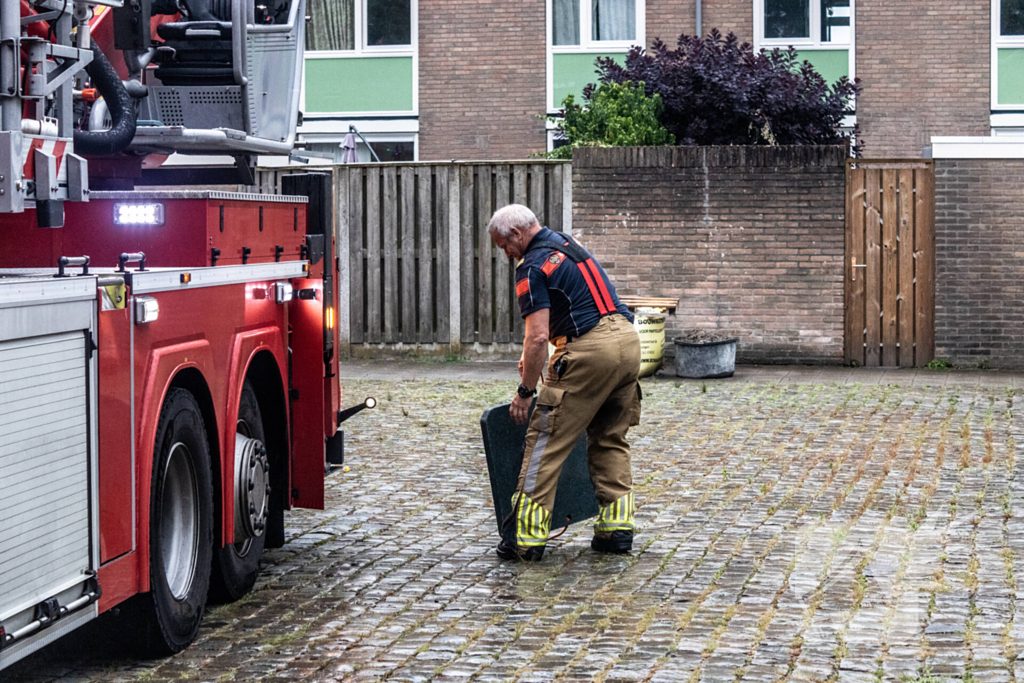 Poes ontglipt aan de brandweer