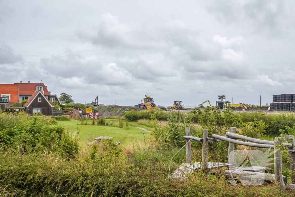 Versterking van Waddendijk op Waddeneiland