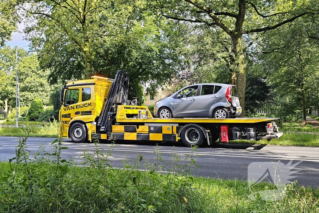 Veel schade bij kop-staartbotsing