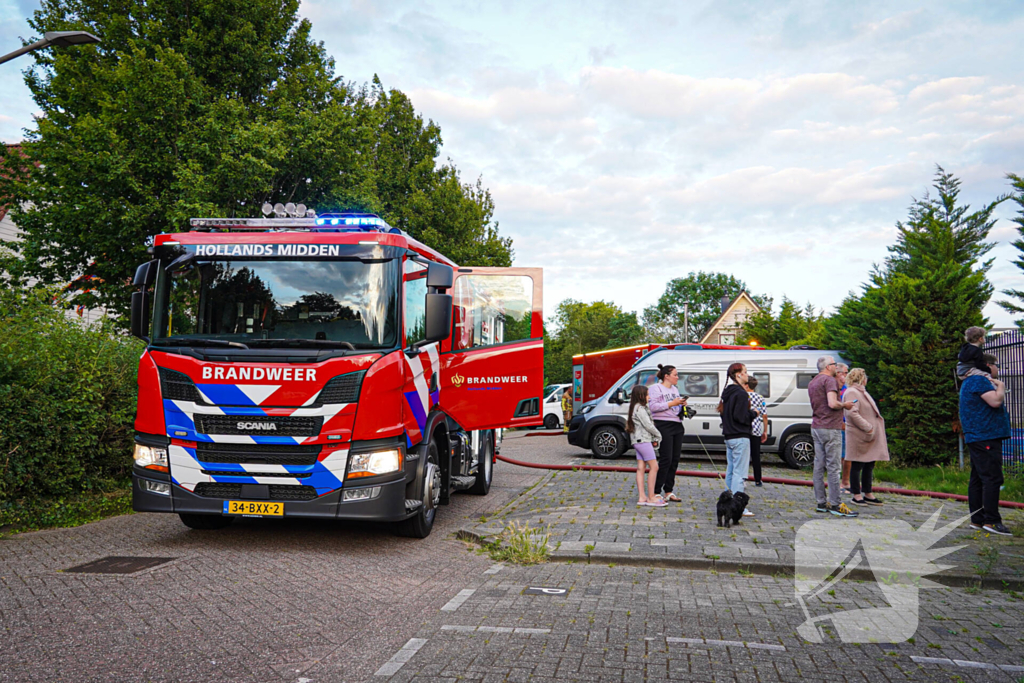 Brand op tennisbaan snel onder controle, vermoedelijk brandstichting