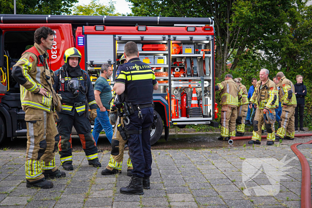 Brand op tennisbaan snel onder controle, vermoedelijk brandstichting