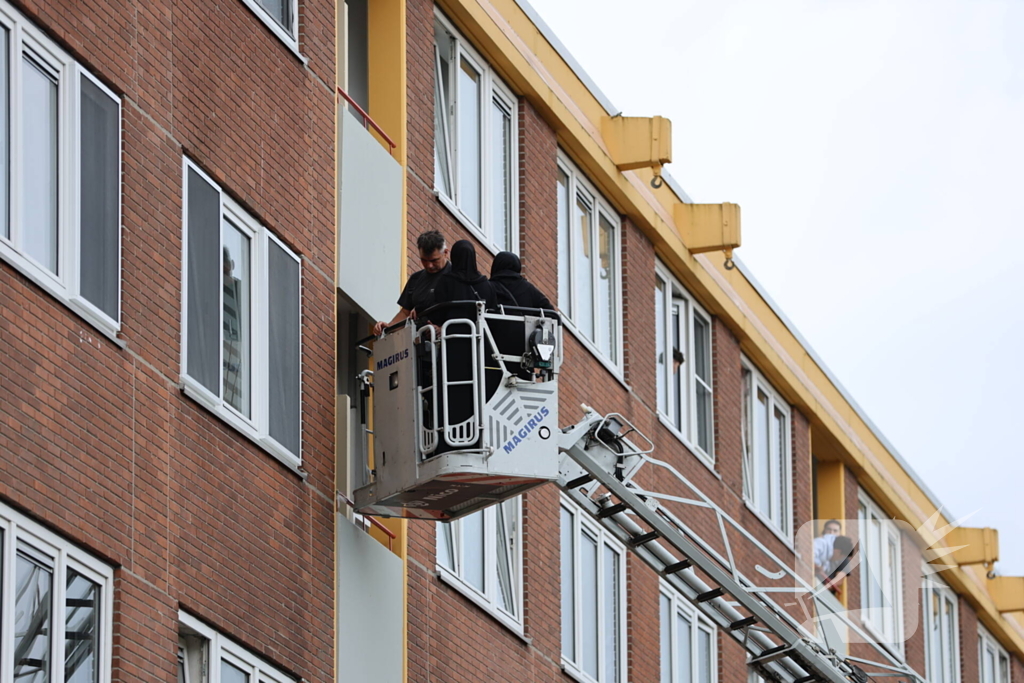 Vrouw doodgestoken in trappenhuis