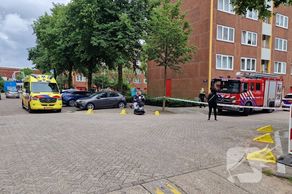 Vrouw doodgestoken in trappenhuis