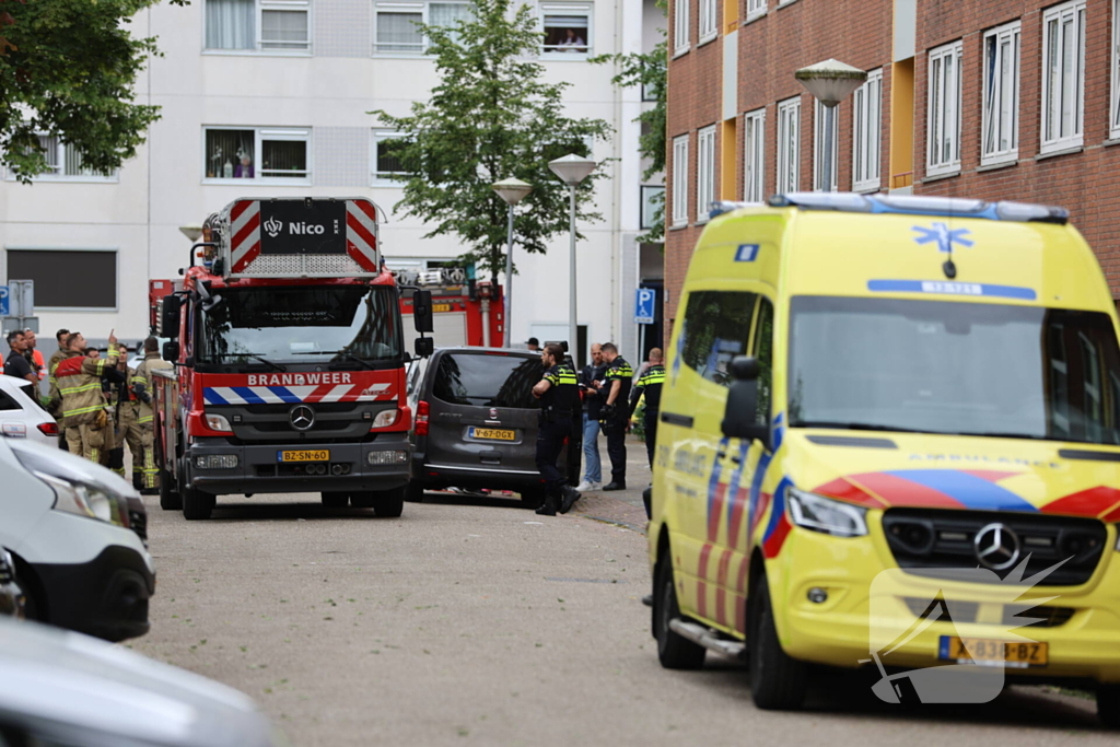 Vrouw doodgestoken in trappenhuis