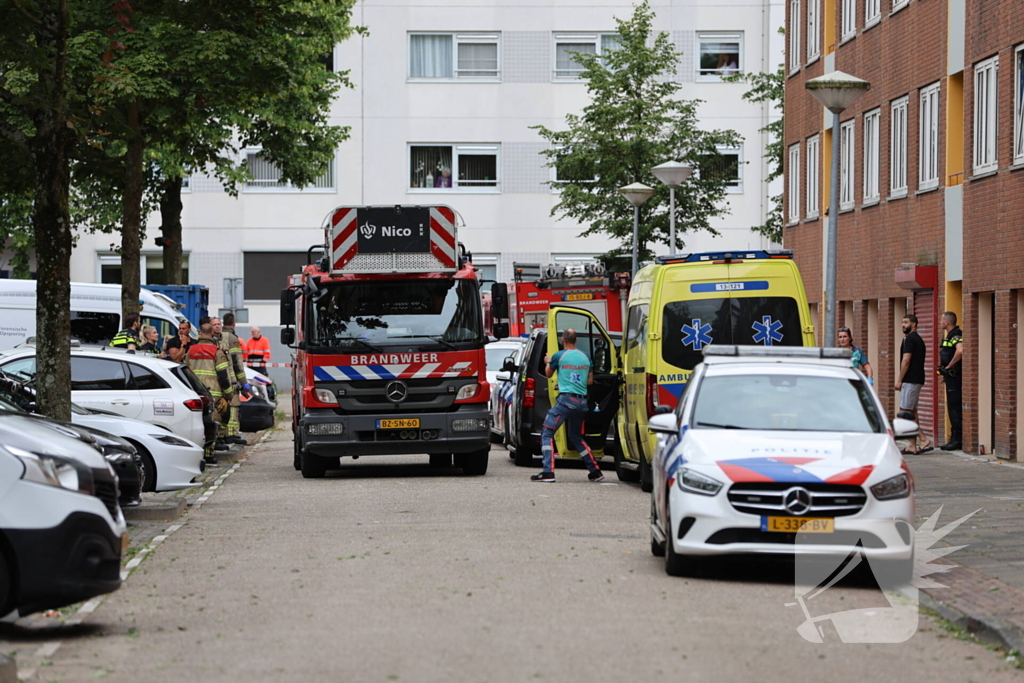 Vrouw doodgestoken in trappenhuis