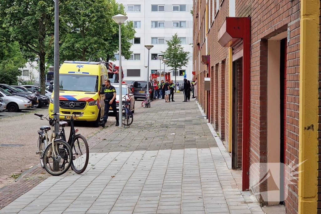 Vrouw doodgestoken in trappenhuis