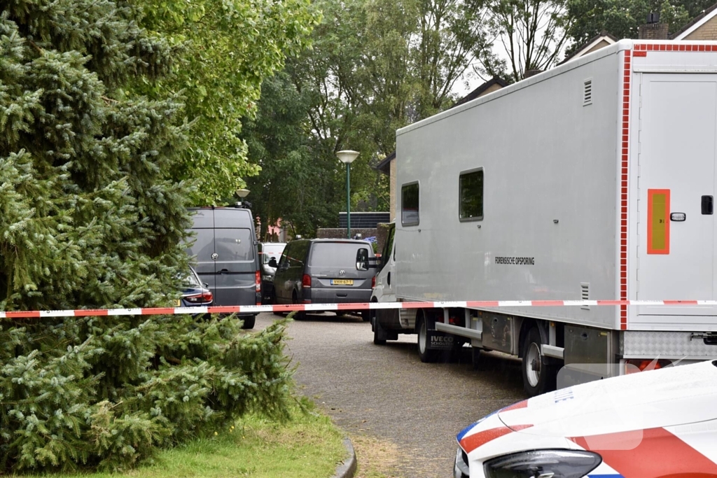 Overleden persoon aangetroffen, vermoedelijk niet natuurlijke doodsoorzaak