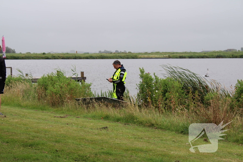 Persoon valt in water na ontploffing accu