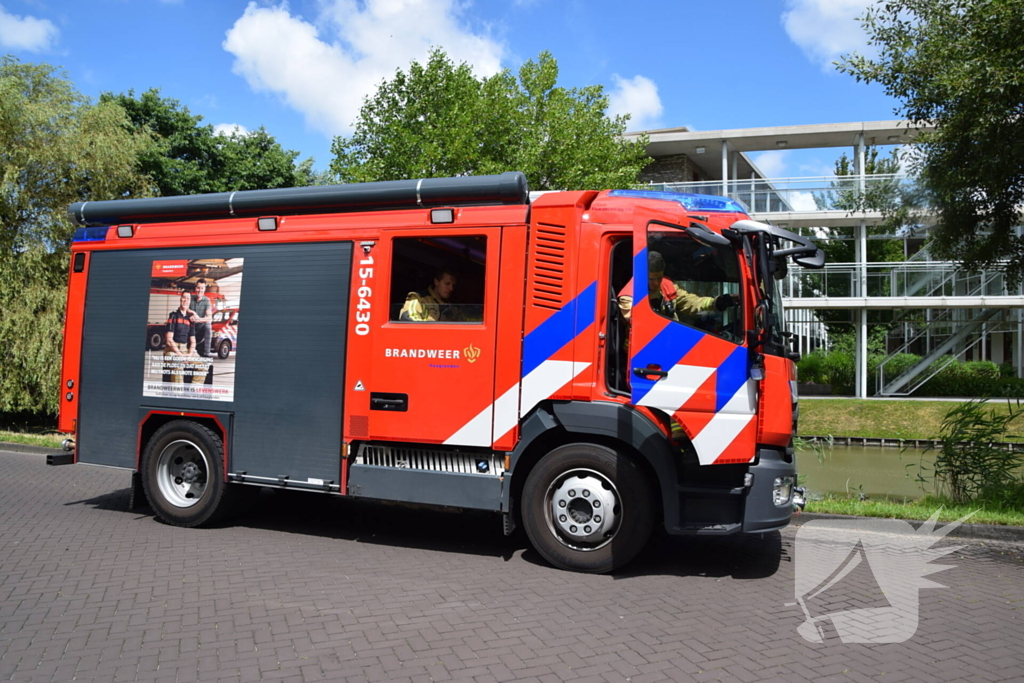 Brandweer doorzoekt water na aangetroffen fiets