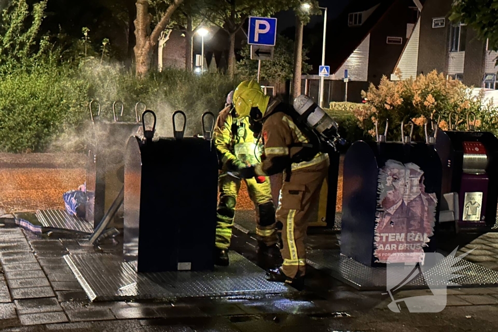 Brandweer blust ondergrondse container