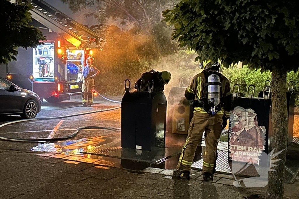 Brandweer blust ondergrondse container