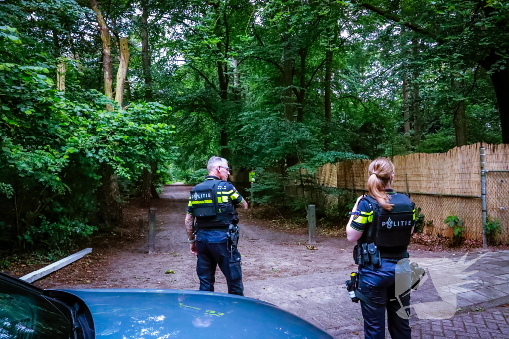 Politie lost schoten bij zoektocht naar voortvluchtige verdachte