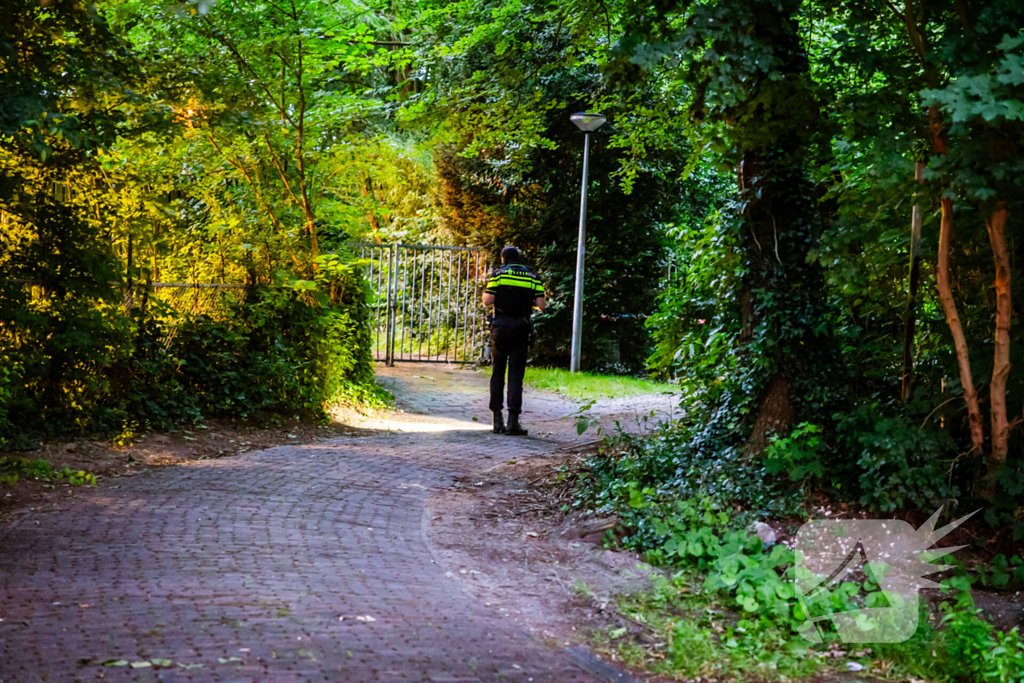 Politie lost schoten bij zoektocht naar voortvluchtige verdachte