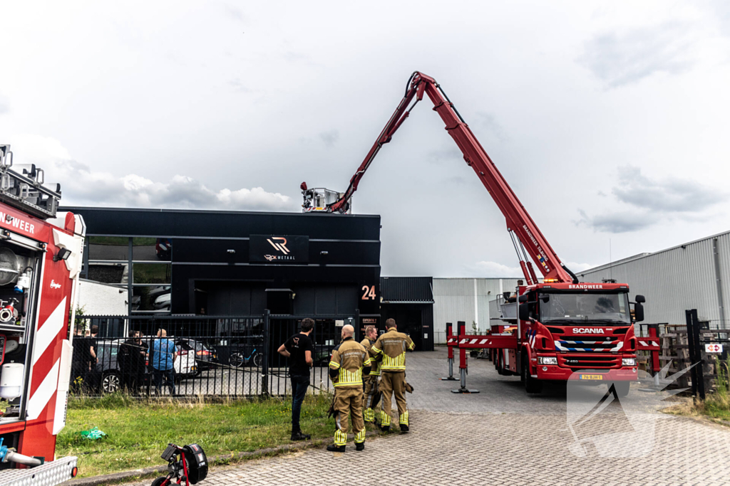 Brandweer ingezet voor brand bij metaalbedrijf