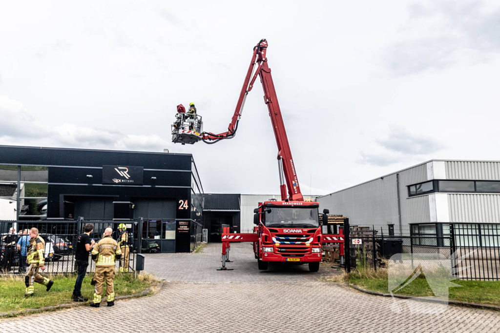 Brandweer ingezet voor brand bij metaalbedrijf