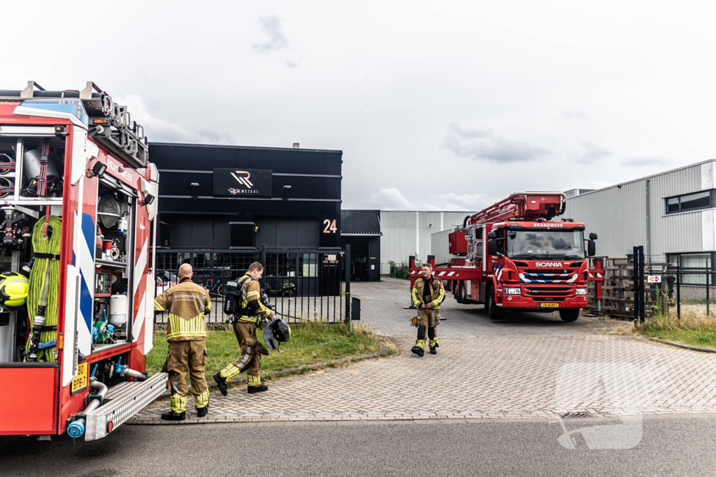 Brandweer ingezet voor brand bij metaalbedrijf