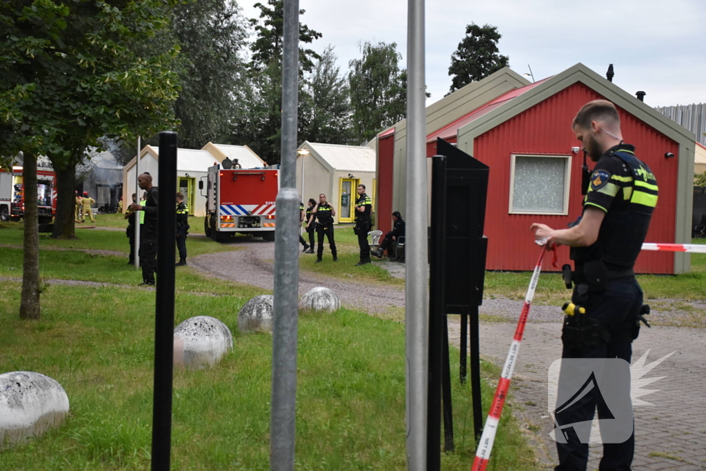 Tiny House volledig uitgebrand, onderzoek naar mogelijke brandstichting