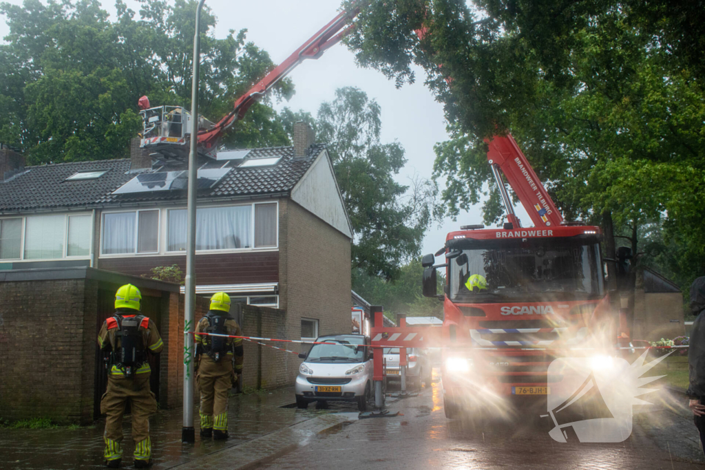 Bliksem slaat in op zonnepanelen