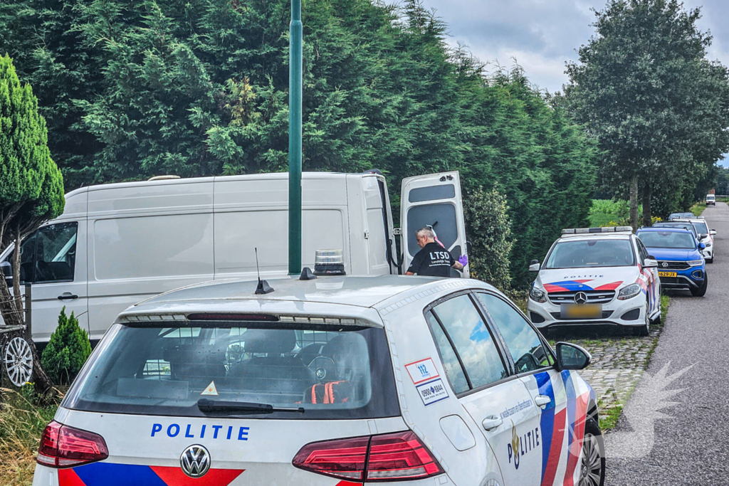 Grote politie-inval en arrestatie op terrein van topcrimineel