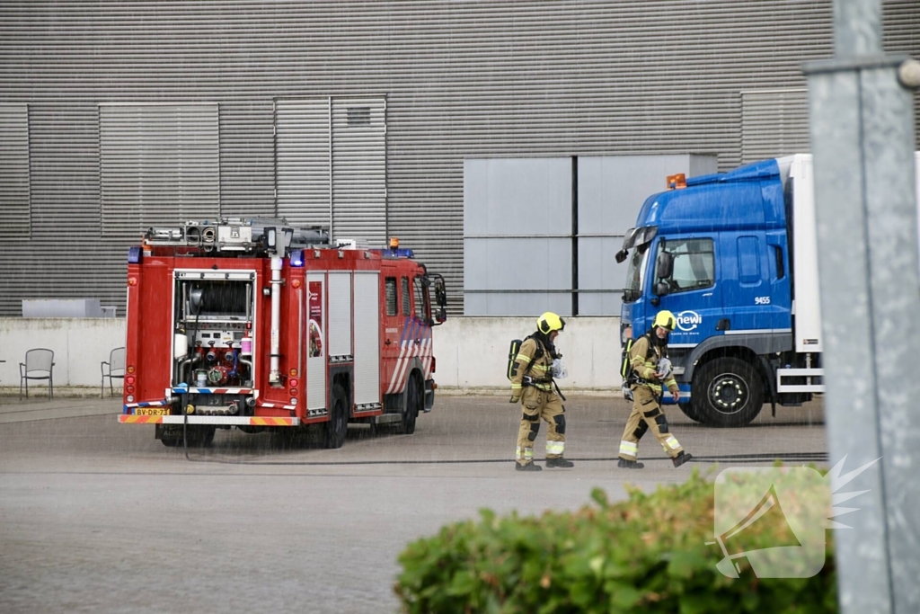 Container vliegt in brand bij Bernhoven ziekenhuis