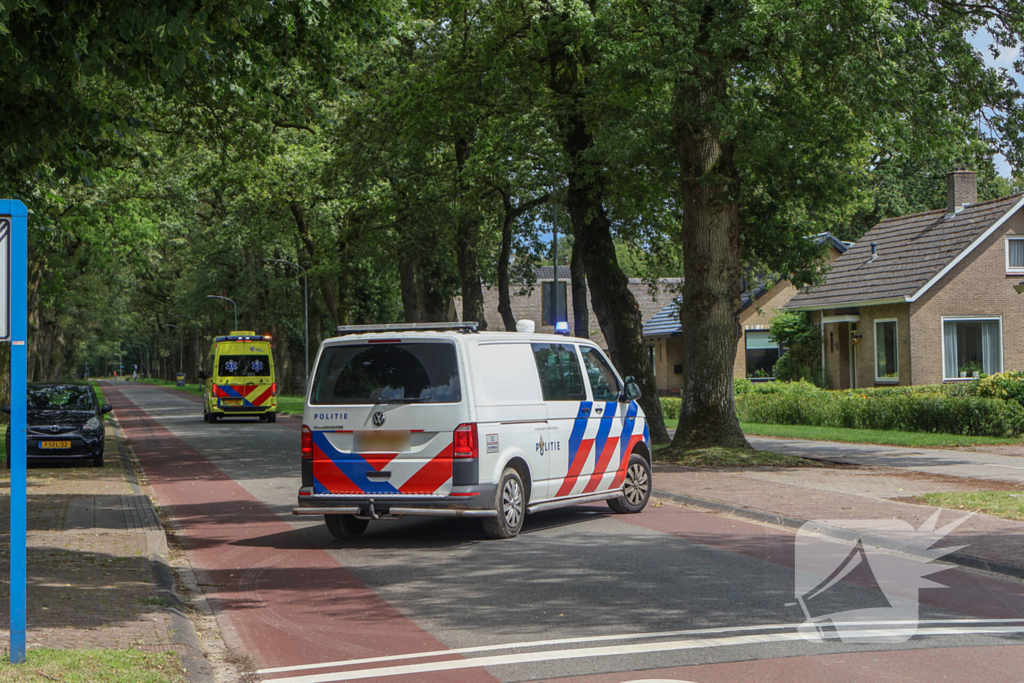 Bestuurder raakt macht over het stuur kwijt en raakt op de kop