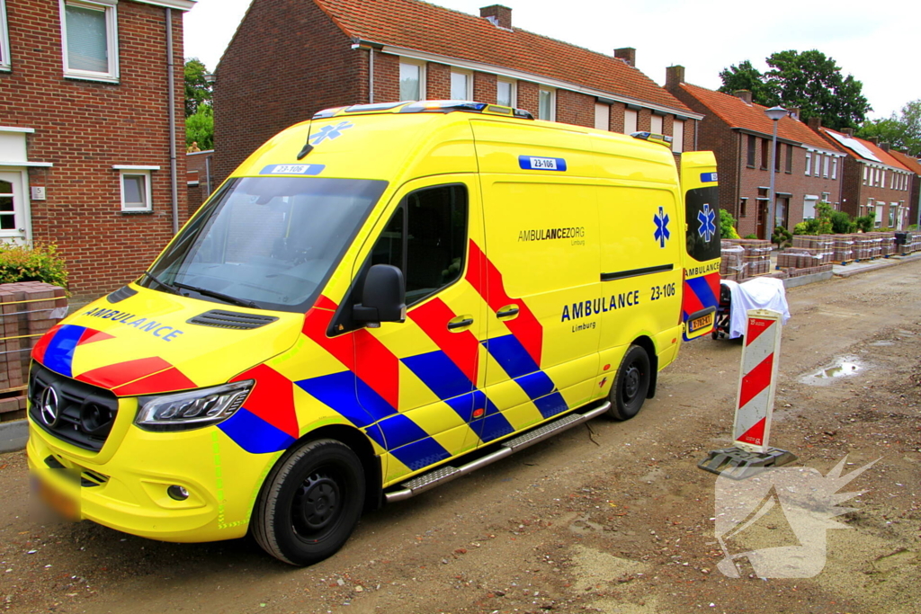 Persoon raakt gewond bij werkzaamheden op dak