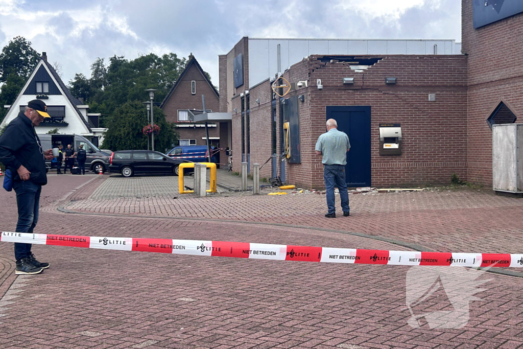 Urenlang onderzoek naar plofkraak