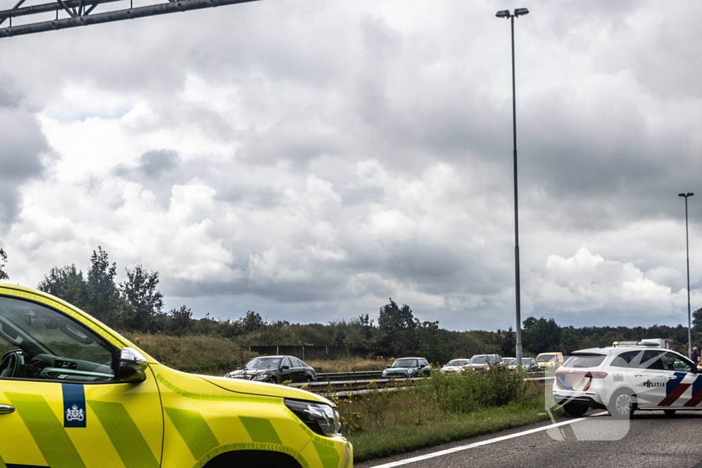 Kettingbotsing veroorzaakt file op snelweg