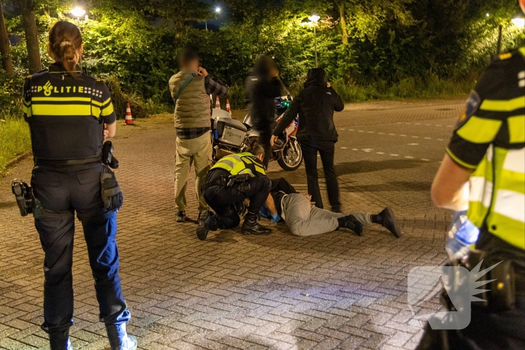 Politie weet pyromaan na tientallen autobranden te arresteren