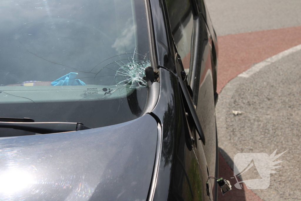 Automobilist ziet fietser over het hoofd met een aanrijding tot gevolg