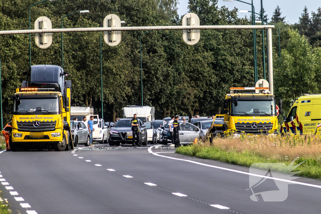 Meerdere voertuigen betrokken bij aanrijding