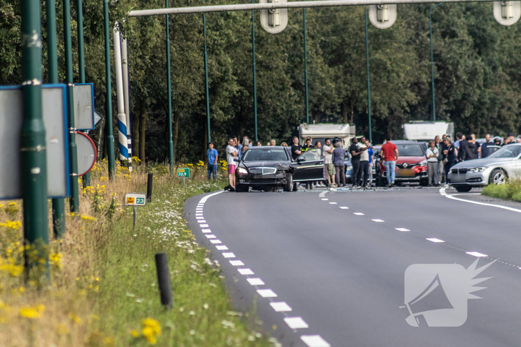 Meerdere voertuigen betrokken bij aanrijding