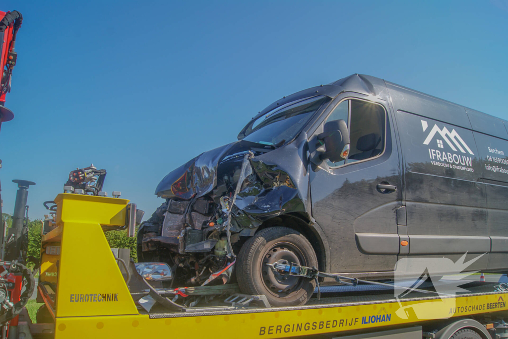 Meerdere voertuigen betrokken bij kettingbotsing