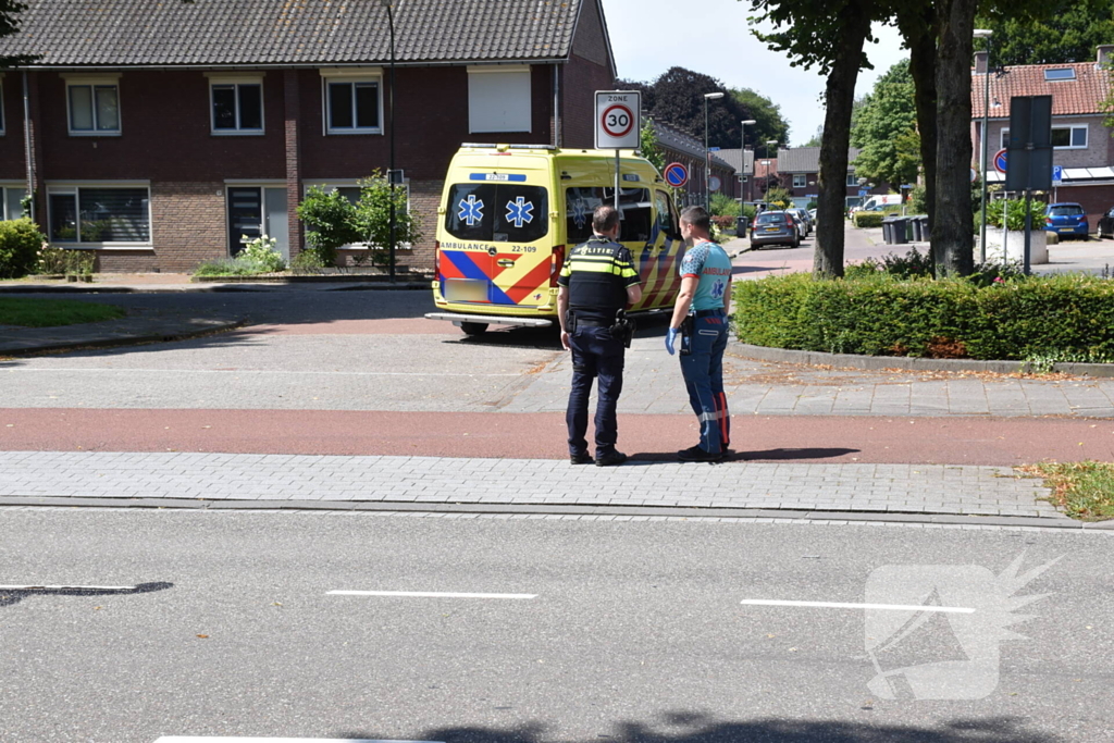 Scooter en bestelbus botsing op elkaar