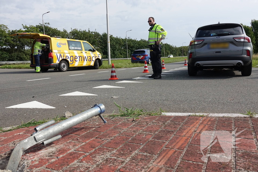 Gewonde bij aanrijding met drie voertuigen