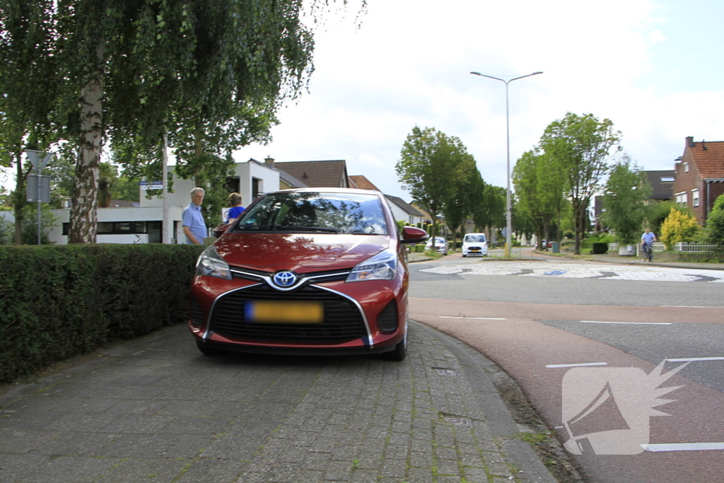 Fietser aangereden op rotonde