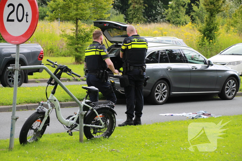 Persoon op fatbike aangereden door automobilist, traumateam opgeroepen