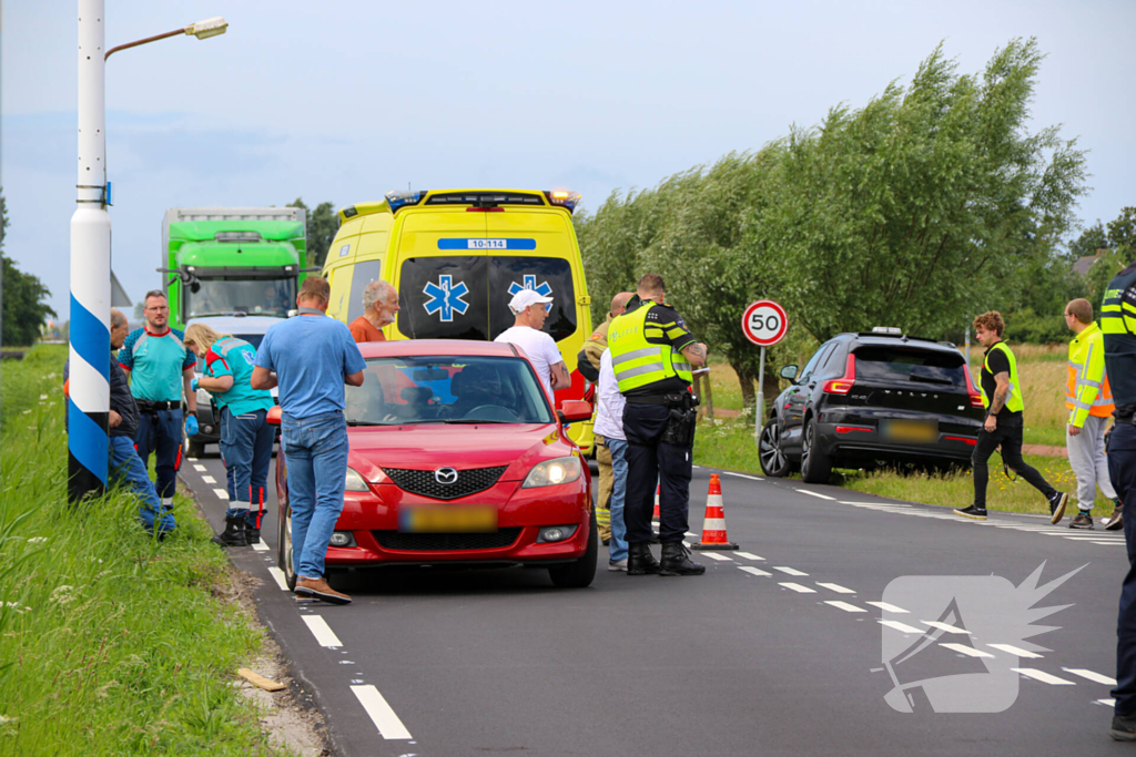 Automobilist verliest macht over stuur en belandt in water