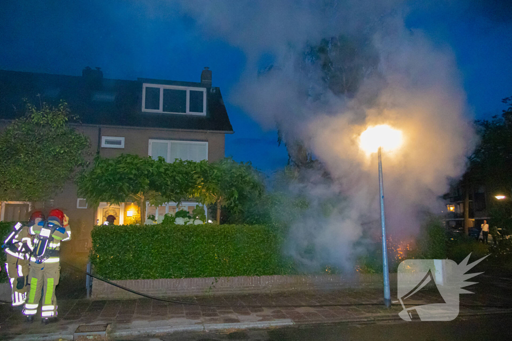 Uitslaande brand in schuur van woning