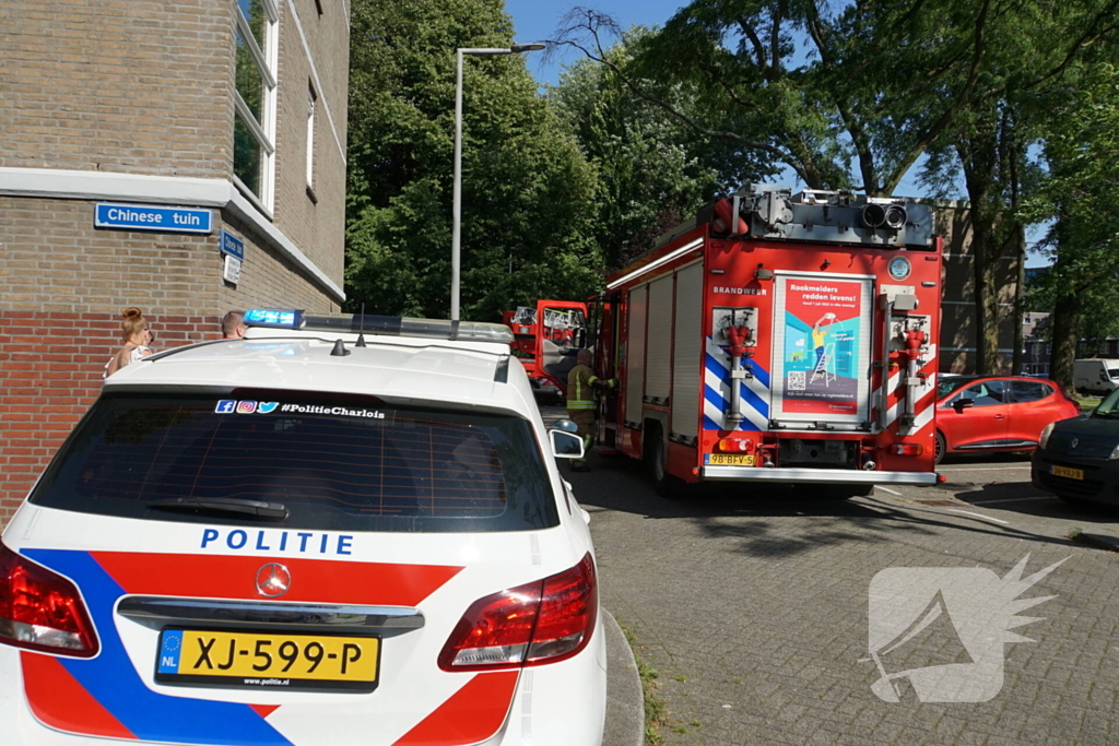 Magnetron vlieg in keuken in brand